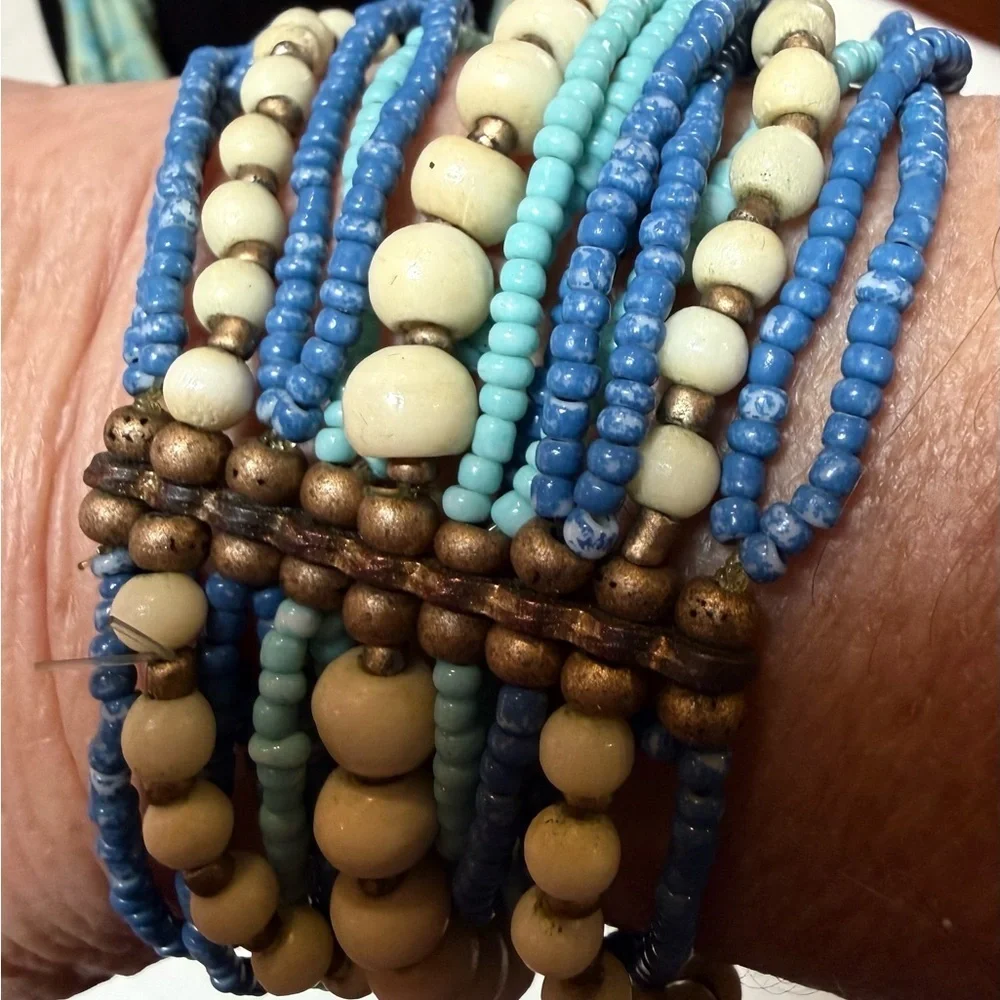 Blue Multi-Strand Beaded Necklace & Stretch Bracelet - Like New
